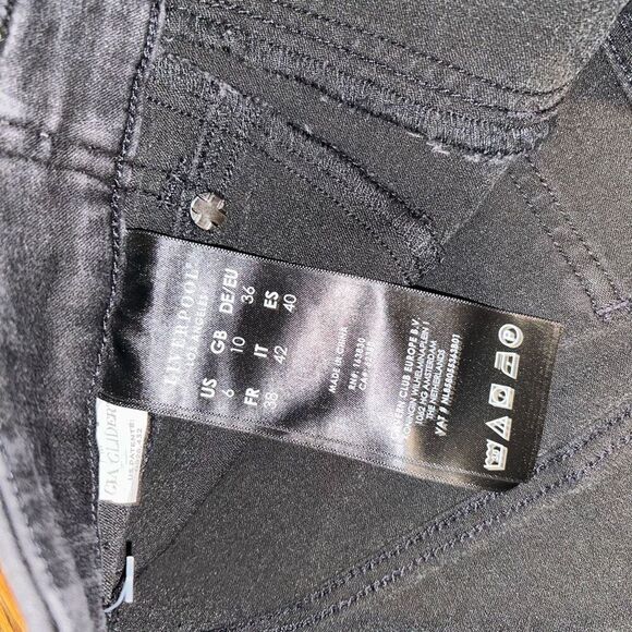 New Liverpool Shorts - Picture 4 of 6